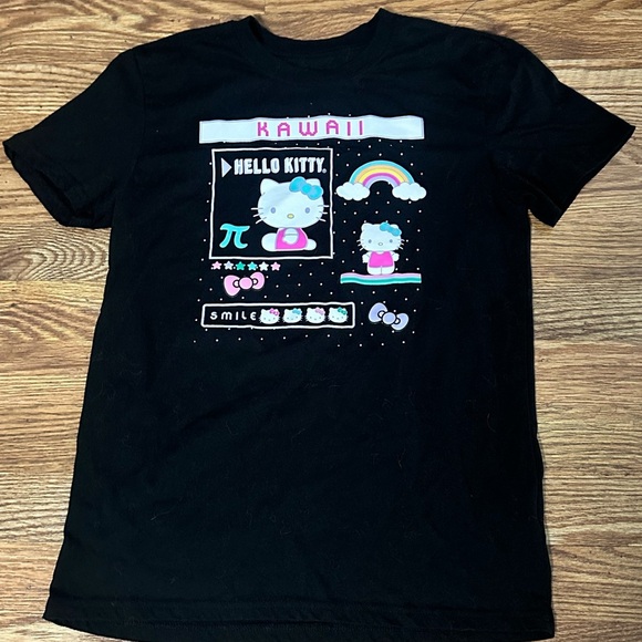 Hello Kitty Tshirt - Picture 1 of 5